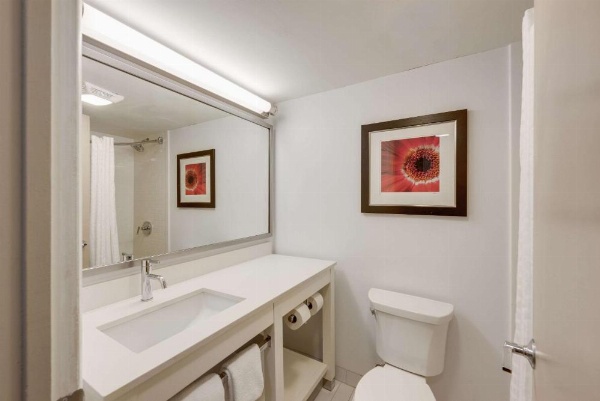 The Crossroads Hotel - Newburgh image 25